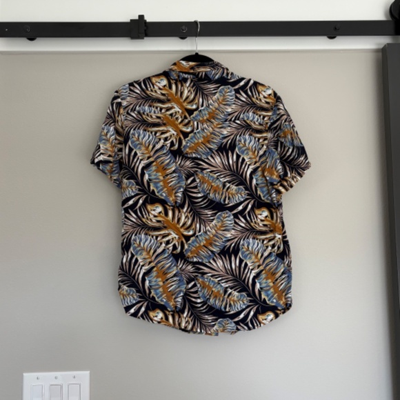 Coofandy Hawaiin Men’s Shirt - Picture 3 of 10